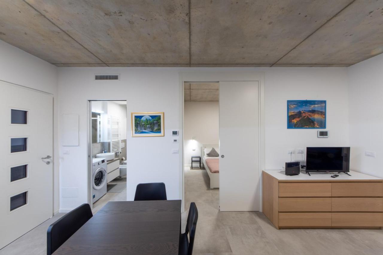 Housmart Toscana 53 Black Boloňa Exteriér fotografie
